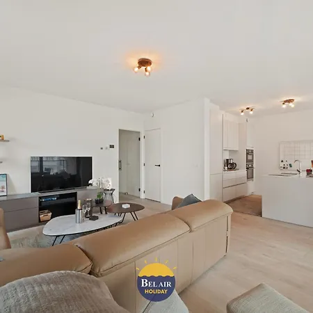 아파트 Bel Air - Modern With Spacious Terrace Near The T148 *