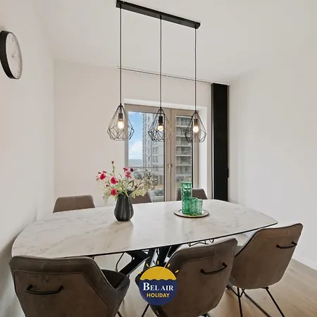 Bel Air - Modern With Spacious Terrace Near The T148 아파트 오스텐드